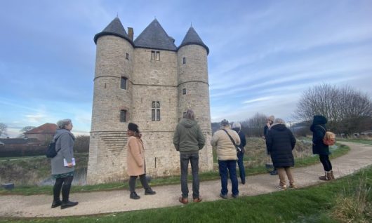 visite-guidee-du-donjon-de-bours-marie-porro